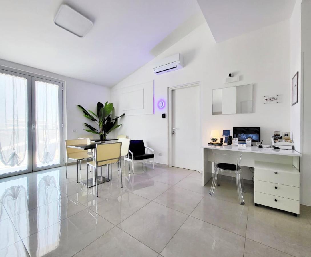 D Annunziohouse Bed & Breakfast Martinsicuro Bagian luar foto